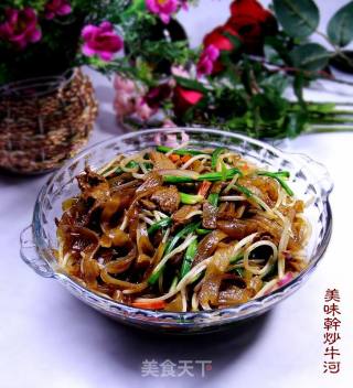 家庭自制美味“干炒牛河”的做法