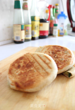 新手也没问题-韭菜鸡蛋猪肉饼的做法