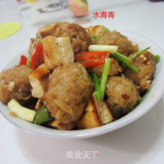 鱼香肉丸豆腐丁的做法