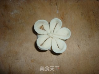 梅花饺子的做法步骤：4