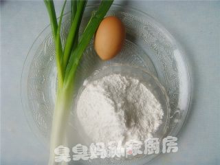 香葱鸡蛋饼的做法步骤：2