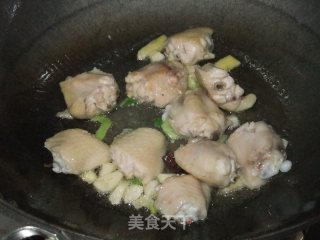 土豆芸豆烧鸡翅的做法步骤：2