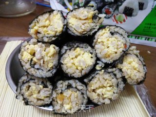 电饭煲鸡蛋肉饼紫菜包饭的做法