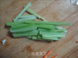 凉拌黄花菜的做法步骤：2