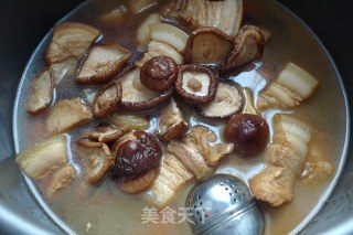 土豆香菇红烧肉的做法步骤：5