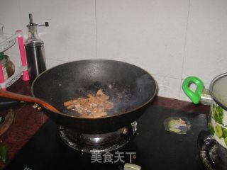 黄瓜木耳炒瘦肉的做法步骤：5