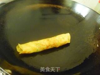 【简单制作的花样饼大全】胡萝卜鸡蛋卷饼的做法步骤：7