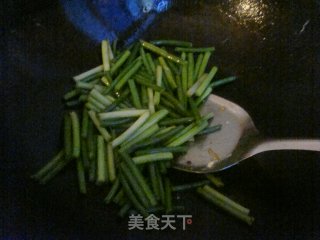 蒜苔炒鸡蛋的做法步骤：4