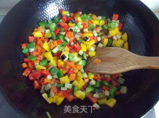 上班族也可以轻松享受色香味俱全的---叉烧五彩饭的做法步骤：7