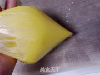 美味小点心--蛋黄饼干的做法步骤：5