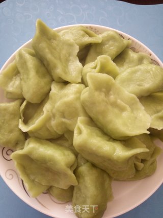 萝卜馅饺子(菠菜汁面皮)