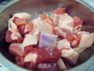 【百变红烧肉】低油版---香菇红烧肉的做法步骤：1