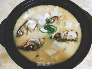 咸鸭鱼头豆腐汤的做法