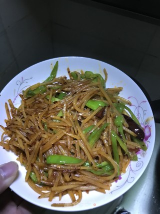 火锅底料之麻辣土豆丝~的做法