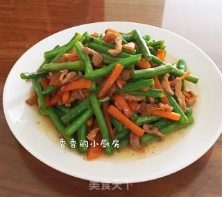 胡萝卜豆角炒肉丝的做法