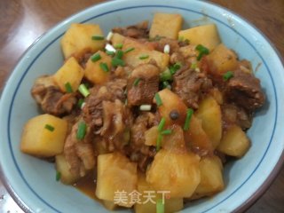 土豆炖牛肉的做法