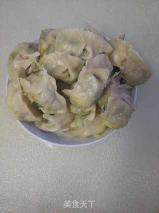 鸡蛋韭菜煎饺的做法