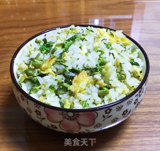 香椿蛋炒饭的做法