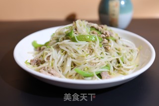 青椒豆芽炒肉片的做法