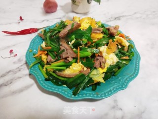 鹅肉炒韭菜鸡蛋的做法