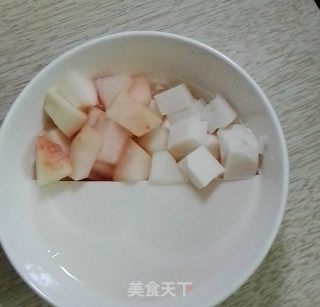 桃子奶冻碗的做法