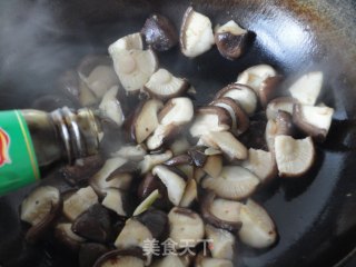 春节年夜饭之——蚝油香菇青菜的做法步骤：4