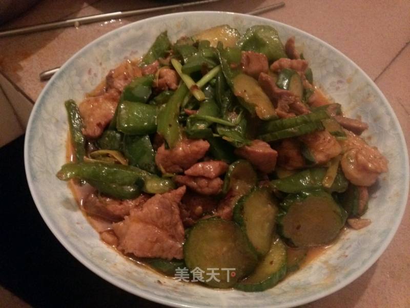 黄瓜青椒酱炒肉的做法