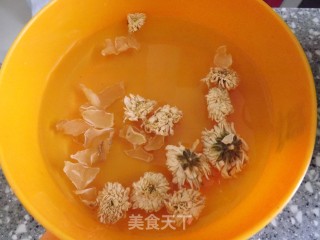 绿豆百合菊花粥的做法步骤：2