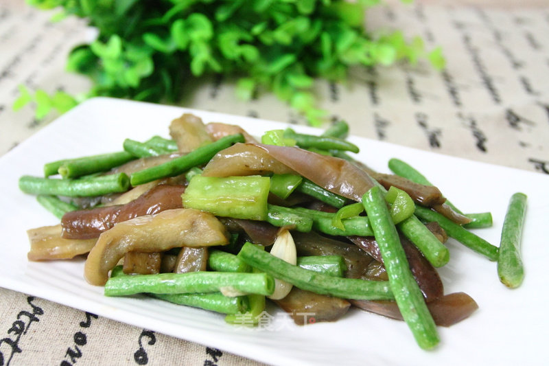 夏日餐桌上最家常的茄子炒豇豆的做法