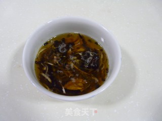 拌菜佳品——材料油的做法步骤：3