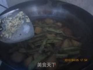 土豆炖豆角的做法步骤：9