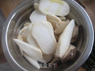 蚝油杏鲍菇的做法步骤：1