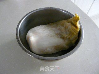 家乡的美食——酸菜水饺的做法步骤：2