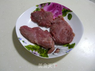 老少皆宜的零食——自制猪肉松的做法步骤：2