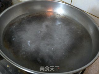 红烧鲍菇糖排的做法步骤：4