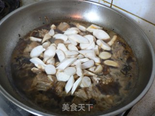 红烧鲍菇糖排的做法步骤：13