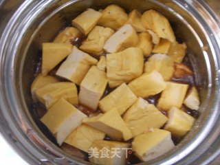 五花肉烧豆腐的做法步骤：4