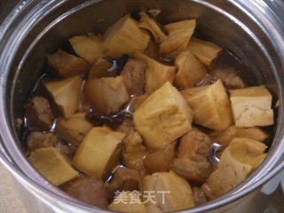 五花肉烧豆腐的做法步骤：5