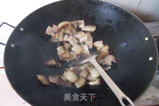 红椒四季豆炒腊肉的做法步骤：5