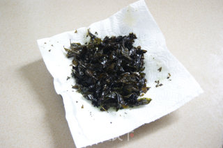 灼浸炸炒四道工序打造欧洲杯吮指下酒菜——吮指茶香北极虾的做法步骤：11