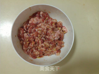 头伏吃饺子    青豆鲜肉水饺的做法步骤：2