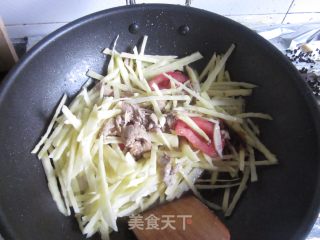 土豆丝炒肉的做法步骤：6