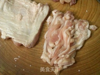 榨菜丝炒肉筋的做法步骤：2