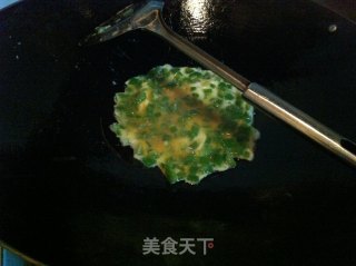 【沸腾你的美食梦想】配粥喝的佳品*青尖椒煎蛋的做法步骤：5