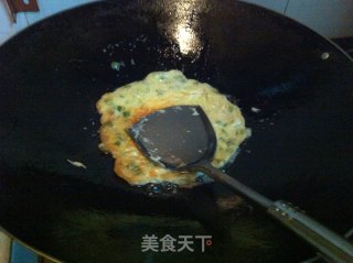 【沸腾你的美食梦想】配粥喝的佳品*青尖椒煎蛋的做法步骤：6