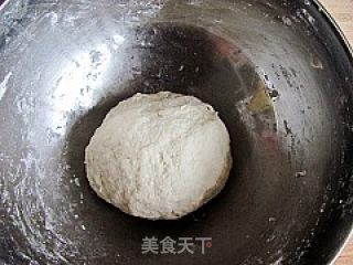 韭香肉饼的做法步骤：2