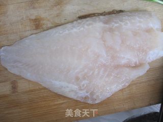 韭菜鱼肉饺子的做法步骤：1