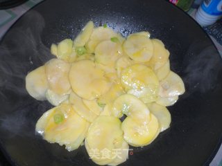 大辣椒炒土豆片的做法步骤：5