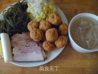 【塞外烧肉什锦火锅】北方人最爱的火锅的做法步骤：1