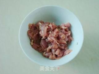 家常小菜——丝瓜炒肉片的做法步骤：2